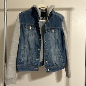 Sweatshirt sleeves blue denim jean jacket with hood